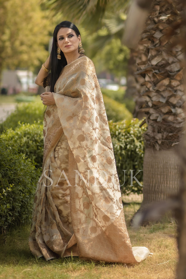 Kanak (Saree)