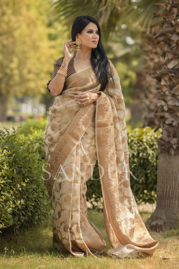 Kanak (Saree)