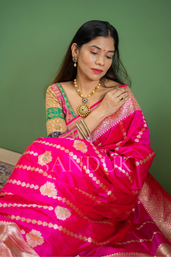 aaloka (saree)