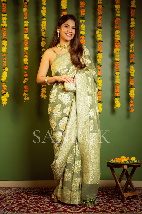 Uttara (Saree)