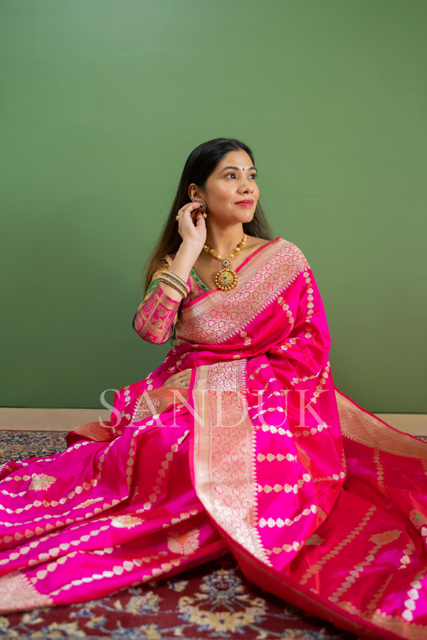 aaloka (saree)