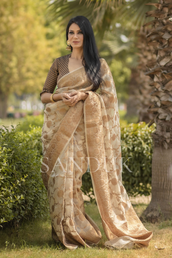 Kanak (Saree)