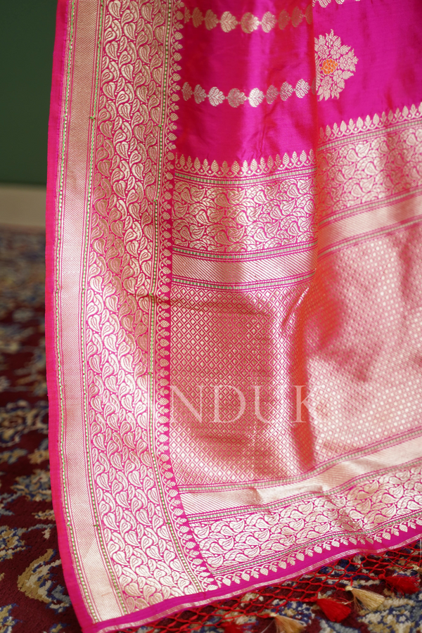 aaloka (saree)