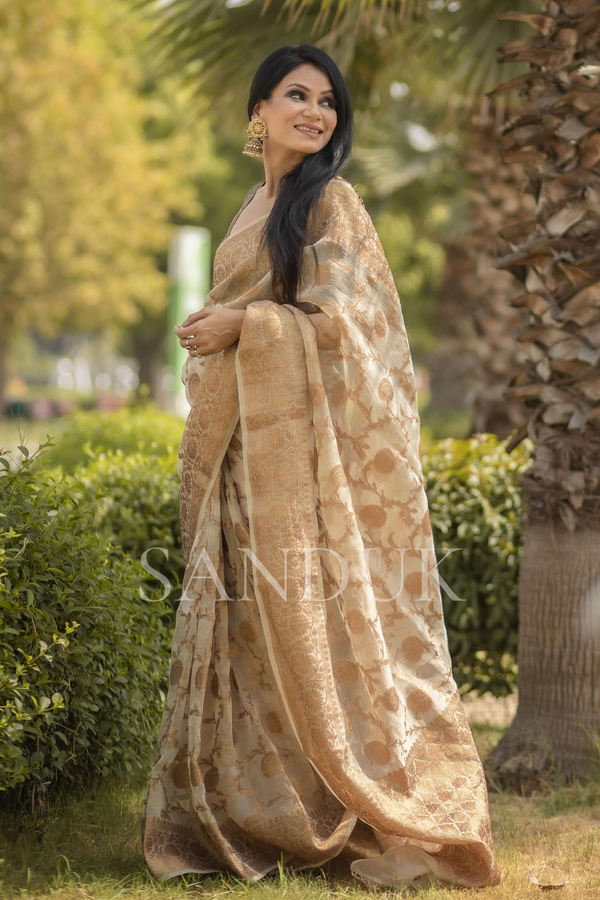 Kanak (Saree)