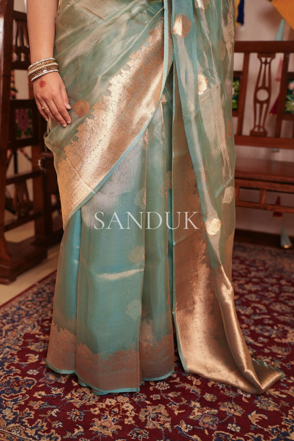 Aarna (Saree)
