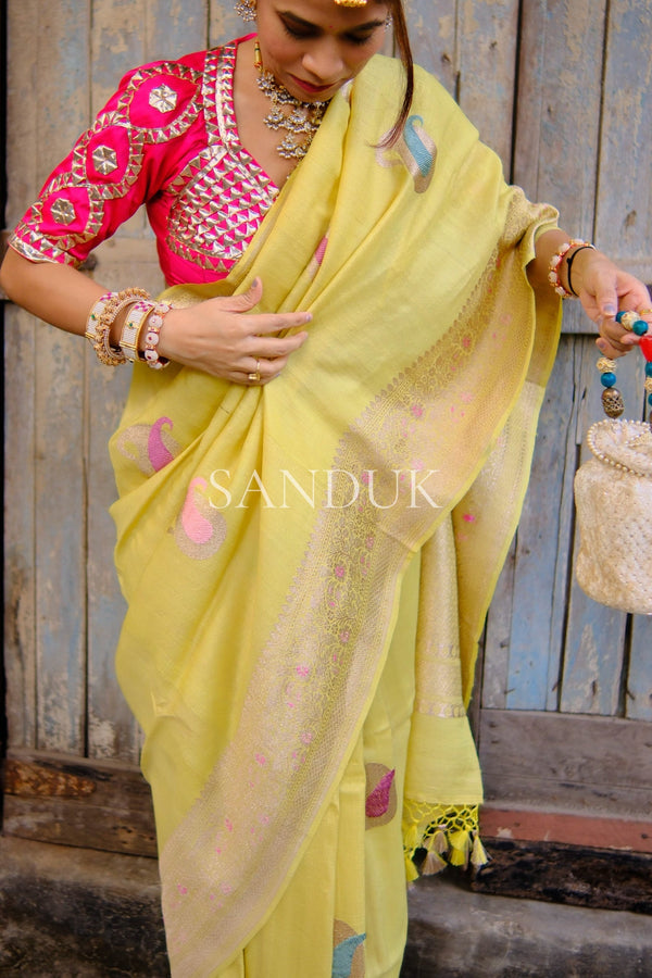 Gulmohar (Saree)
